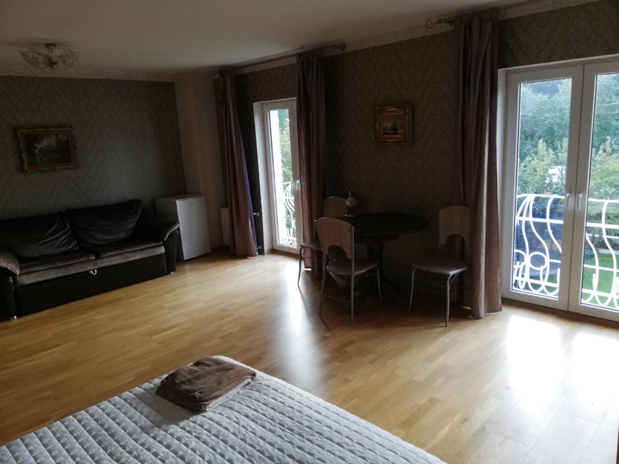 Oti Guesthouse Tallinn Bagian luar foto