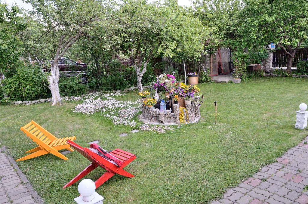 Oti Guesthouse Tallinn Bagian luar foto